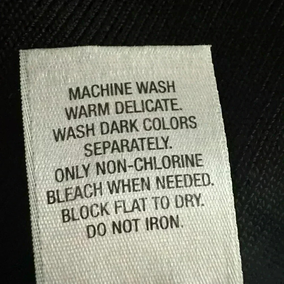 White House Black Market V-neck Black Women's Tank Top (329) - Picture 9 of 9